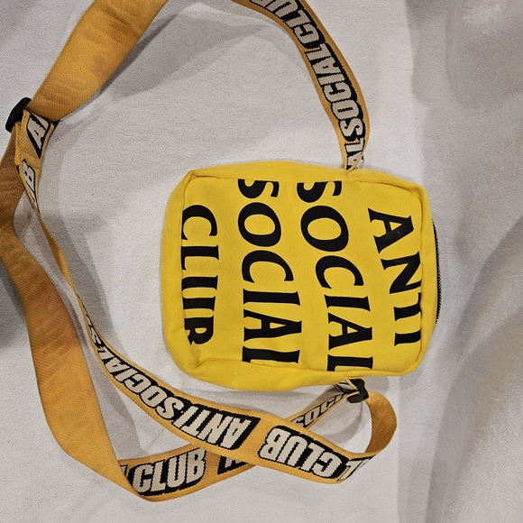 Anti Social Social Club Get Weird Yellow Crossbody Bag - Picture 4 of 8